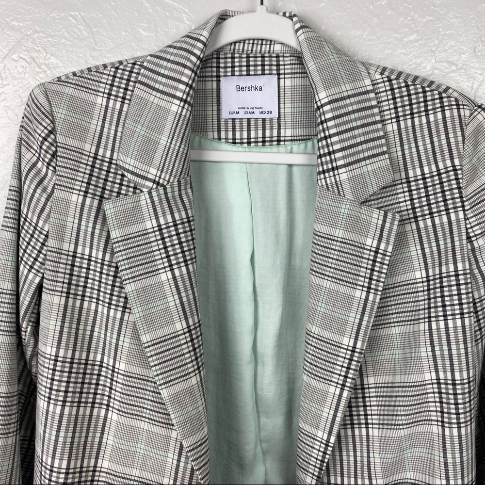 ASOS Bershka black/mint plaid blazer size Med, fits like small - Picture 4 of 10